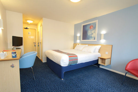 Travelodge Northampton Upton Way 객실 사진