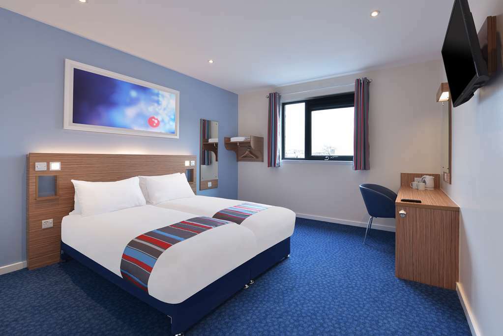 Travelodge Northampton Upton Way 객실 사진